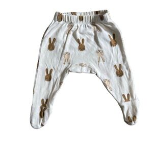 OLD NAVY CREAM BUNNY PRINT FOOTED PANTS SIZE NEWBORN